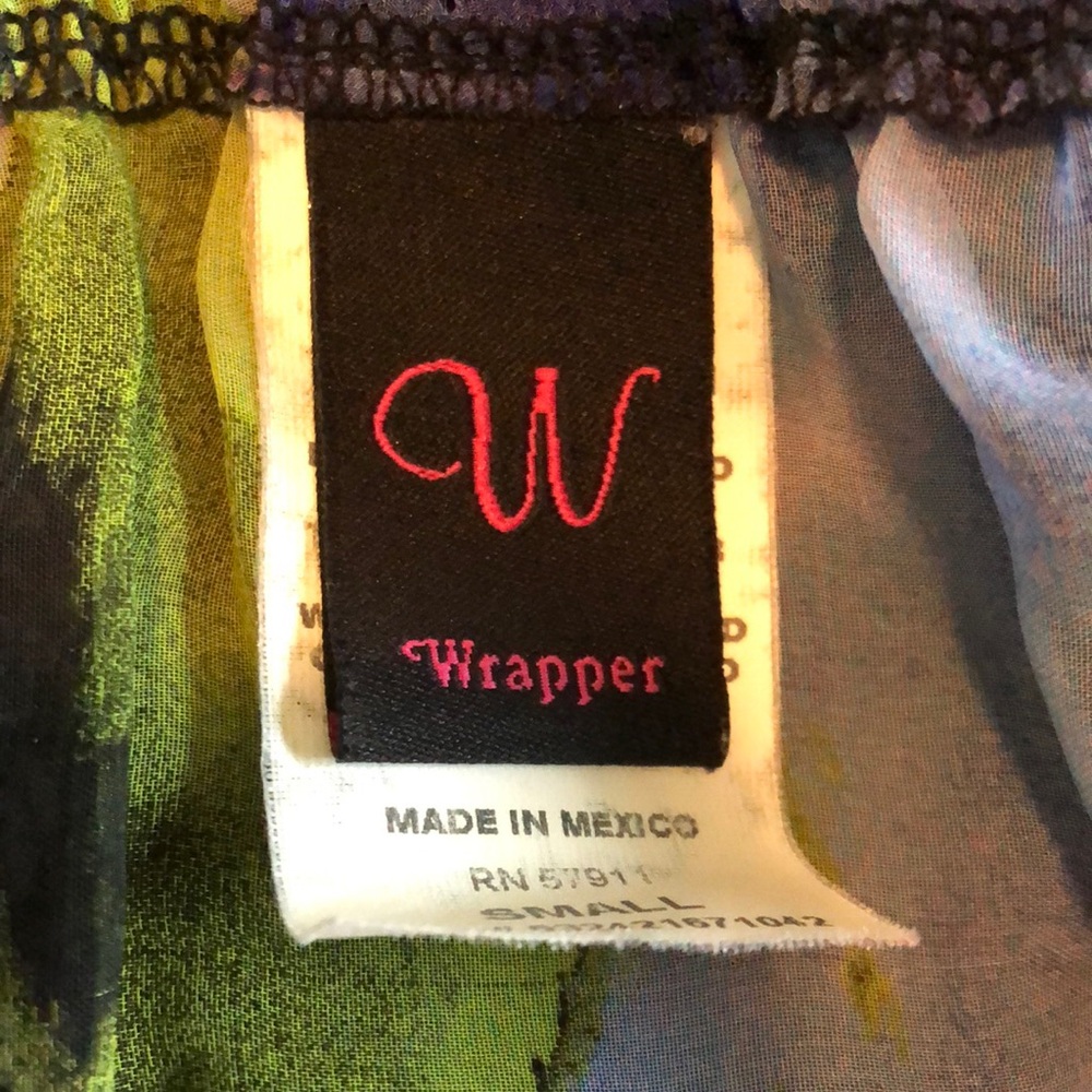 Wrapper Sheer Cropped Top Size Small - Picture 2 of 4